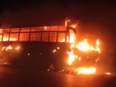 बालोद में बड़ा हादसा टला: बाराती बस में आग, सभी यात्रियों ने कूदकर बचाई जान