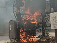 अचानक धमाका, फिर आग का तांडव! बीटीआई रोड पर ट्रांसफार्मर बना खतरा