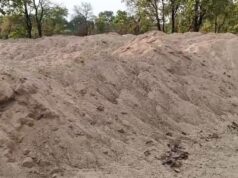 रेत माफियाओं में हड़कंप: हसौद में छापेमारी, ट्रैक्टर-ट्रॉली भर रेत जब्त