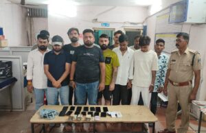 रायपुर पुलिस का बड़ा एक्शन: जुआ-सट्टा पर छापा, 15 आरोपी रंगे हाथ पकड़े गए