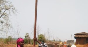 भीषण गर्मी में ग्रामीणों के लिए राहत बना प्रशासन, बंद हैंडपंपों की मरम्मत से गांवों में लौटी पानी की सुविधा