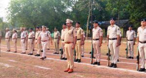 रायगढ़ पुलिस लाइन में जनरल परेड के दौरान बलवा ड्रिल का कराया गया अभ्यास