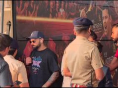 रायपुर में उतरी RCB की टीम, विराट कोहली की एक झलक पाने एयरपोर्ट पर उमड़ा सैलाब