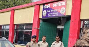 रायगढ़ पुलिस की बड़ी सफलता: नंबर प्लेट बदलकर दिल्ली में चला रहा था चोरी की कार, आरोपी गिरफ्तार