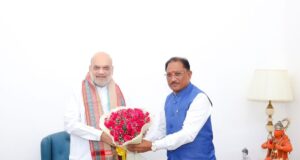 जहां कभी एम्बुलेंस पहुंचना भी सपना था, वहां अब डॉक्टर दे रहे दस्तक : बस्तर के जंगलों तक पहुंची स्वास्थ्य क्रांति
