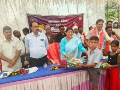 प्राथमिक शाला रौनी के छात्र शिवम कुमार गुप्ता ने 95 प्रतिशत अंक प्राप्त कर मारी बाजी, विधायक द्वारा हुआ सम्मानित