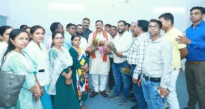 स्वास्थ्य मंत्री से मिले NHM संघ के पदाधिकारी, लंबित मांगों के निराकरण का मिला भरोसा