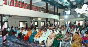 राजस्थान भवन मनेंद्रगढ़ में बड़ी संख्या में लोगों ने सुनी प्रधानमंत्री नरेंद्र मोदी की ‘मन की बात’ स्वास्थ्य मंत्री श्याम बिहारी जायसवाल एवं भाजपा जिलाध्यक्ष चम्पा देवी पावले के नेतृत्व में हुआ आयोजन