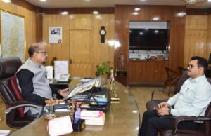 राज्यपाल रमेन डेका ने रेत के वैज्ञानिक एवं व्यवस्थित खनन पर दिया जोर