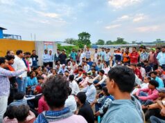 पीकाडली शराब कंपनी पर मजदूरों ने लगाया भेदभाव और उपेक्षा का आरोप