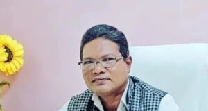 शहीद महेंद्र कर्मा पार्क में अन्याय बर्दाश्त नहीं! राजू रेड्डी बोले – कर्मा जी की प्रतिमा तत्काल लगाई जाए, नाम में कोई छेड़छाड़ न हो