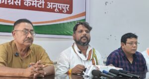 लोकतंत्र के इतिहास में काला अध्याय, नामांकन निरस्त होने पर प्रेस वार्ता में कांग्रेस का तीखा प्रहार