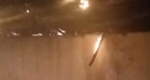 पुराने विवाद पर आगजनी का आरोप, लाखो का सामान जलकर खाक, पांच लोगों के खिलाफ एसपी से शिकायत