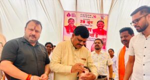 चिरमिरी में जिला स्तरीय पल्स पोलियो अभियान का शुभारंभ, महापौर और मुख्य चिकित्सा एवं स्वास्थ्य अधिकारी ने बच्चों को पिलाई दवा