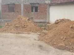 शासकीय भूमि पर मुरूम माफियागिरी? उपसरपंच पर अवैध खनन का आरोप, ग्रामीणों में आक्रोश