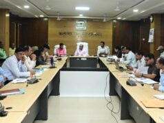 कलेक्टर ने समय-सीमा की बैठक में सभी प्रकार के लंबित प्रकरणों को त्वरित निराकरण करने के दिए निर्देश