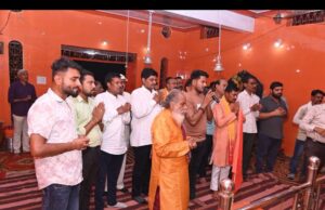 धर्मातरण के खिलाफ खरोरा में हुई बड़ी बैठक,बैठक में उपस्थित सैकड़ों लोगों ने धर्मांतरण एवं प्रार्थना सभा के खिलाफ भरी हुंकार