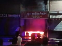 कवर्धा के मुख्य बाजार में भीषण आग, तीन मंजिला कपड़ा दुकान जलकर खाक