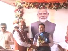 सीएम साय के साथ विधायक संपत ने सोमनाथ यात्रियों को विदाई