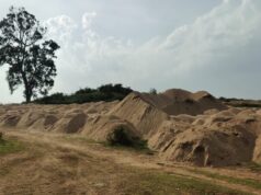 जशपुर में खनिज विभाग की बड़ी कार्रवाई, 200 ट्रैक्टर-ट्रॉली अवैध रेत जब्त