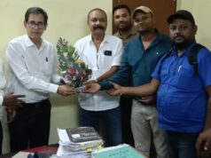 धरसीवां में शिक्षक फेडरेशन ने BEO अमित तिवारी को सौंपा ज्ञापन, फॉर्म-16, आईडी कार्ड और VSK ऐप समस्याओं के समाधान की मांग