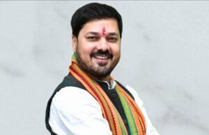 विधायक अनुज शर्मा की बड़ी पहल: धरसीवां और खरोरा स्वास्थ्य केंद्रों को मिले नए चिकित्सक, अब स्थानीय स्तर पर मिलेगा 24 घंटे इलाज