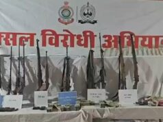 नारायणपुर में नक्सलियों पर बड़ा प्रहार, टेकला जंगल से हथियारों का डंप, तोयामेटा से 24 लाख कैश बरामद