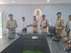 जशपुर पुलिस का मेगा रिकवरी ऑपरेशन! 51 गुम मोबाइल बरामद, 7.5 लाख की संपत्ति लौटाकर जीता लोगों का दिल