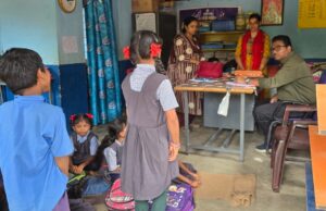 सुकमा में स्कूलों की जमीनी हकीकत जांचने पहुंचे डीईओ, शिक्षा व्यवस्था पर कसा शिकंजा