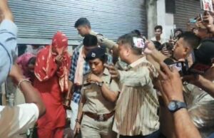 दुर्ग में पुलिस का बड़ा एक्शन! जलाराम लॉज से 3 युवतियां, 2 युवक आपत्तिजनक हालत में मिले