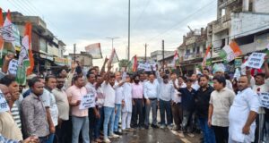 पेपर लीक आवाज उठाने वालों पर लाठी और हिरासत लोकतंत्र पर हमला: द्वारिकाधीश