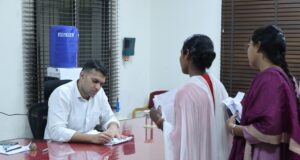 जनदर्शन में कलेक्टर ने सुनी आमजन की समस्याएं, अधिकारियों को समयबद्ध एवं नियमानुसार निराकरण के दिए निर्देश