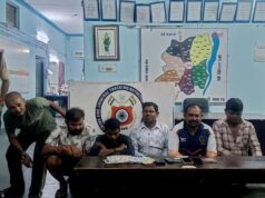 सुलभ शौचालय में चल रहा था हजारों का जुआ, पुलिस ने मारी रेड