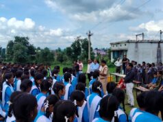 हाईस्कूल नागपुर में पुलिस का यातायात जागरूकता अभियान