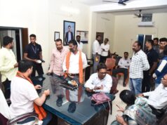 विधायक अनुज शर्मा ने खरोरा कार्यालय में लगाया ‘जनदर्शन’, लोगों से सीधा संवाद कर मौके पर किया समस्याओं का समाधान