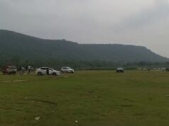 चलती कार से जानलेवा स्टंट, सूरजपुर का VIDEO वायरल; नियमों की उड़ाईं धज्जियां