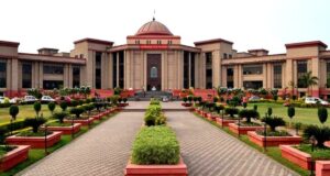 बर्खास्त सहायक शिक्षिका को हाईकोर्ट से बड़ी राहत, सेवा समाप्ति का आदेश किया निरस्त