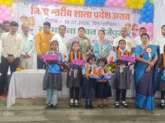 सद्भावना भवन, जैजैपुर में आयोजित जिला स्तरीय शाला प्रवेश उत्सव कार्यक्रम में सम्मिलित हुई सांसद कमलेश जांगड़े