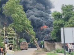 कार्बन फैक्ट्री में आगजनी, बायलर फटने के बाद जान बचाकर भागे मजदूर, आग बुझाने में जुटे दमकल कर्मी