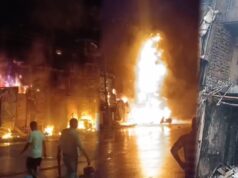 तेज बारिश के बीच रायपुर में आग का कहर! कई दुकानें और दोपहिया वाहन जलकर खाक, घंटों चला रेस्क्यू