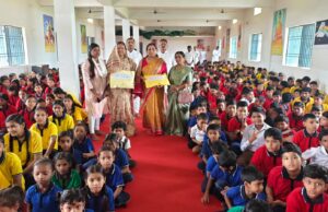 रक्षा सूत्र अभियान में उमड़ा देशभक्ति का जज़्बा, गरियाबंद से 2500 राखियां सैनिक भाइयों के लिए भेजी जाएंगी