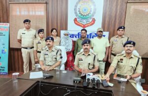 लाखों रूपये की धोखाधड़ी करने वाले गिरोह का पर्दाफास कर 1 महिला एवं 2 पुरूष आरोपी को 24 घण्टे के भीतर पुलिस अधीक्षक प्रफुल्ल ठाकुर के दिशा निर्देशों पर गिरफ्तार