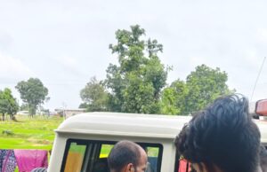 गरियाबंद पुलिस की तत्परता डायल 112 ने त्वरित कार्यवाही कर बचाई सड़क हादसे में गंभीर रूप से घायल व्यक्ति की जान