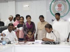 कलेक्टर ने जनदर्शन में विभिन्न समस्याओं के प्राप्त 32 आवेदन के निराकरण के लिए दिए निर्देश