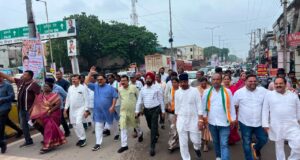 मल्लिकार्जुन का अपमान, विरोध में कांग्रेस ने निकाला ‘सत्याग्रह मार्च’, अंबेडकर चौक पर किया प्रदर्शन