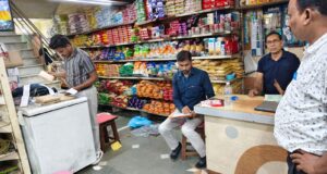 मिलावटखोरों पर प्रशासन का शिकंजा, मिठाई-पनीर-दही और बेकरी उत्पादों के नमूने जांच के लिए भेजे