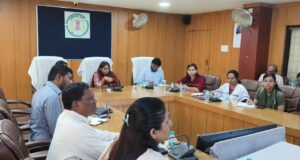 कलेक्टर प्रतिष्ठा ममगाईं ने की शासन की महत्वाकांक्षी योजनाओं की विस्तृत समीक्षा