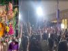 मुंबई में गणपति आगमन यात्रा के दौरान बवाल, प्रतिमा पर अंडे फेंकने का आरोप, भीड़ ने घेरा इलाका