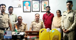 ग्राम देवरमाल से 10 लीटर अवैध महुआ शराब सहायक जिला आबकारी अधिकारी आशीष उप्पल, के टीम ने किया गिरफ्तार