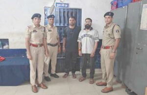 Gold Flake के नाम पर नकली सिगरेट बेचने का खुलासा! दुर्ग में 18 हजार सिगरेट जब्त, दो गिरफ्तार